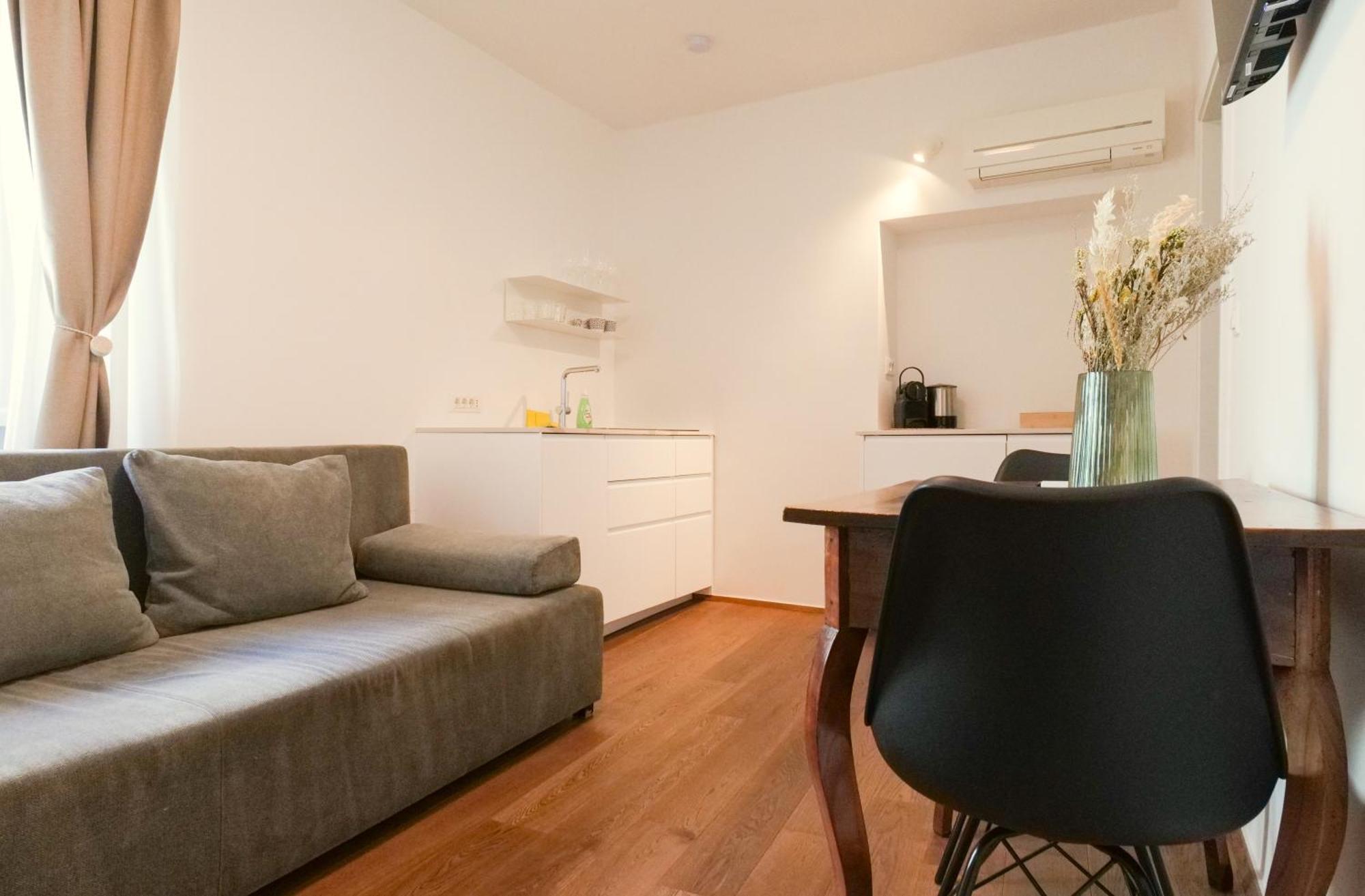 Central Riverside Apartments Mescanka Lublaň