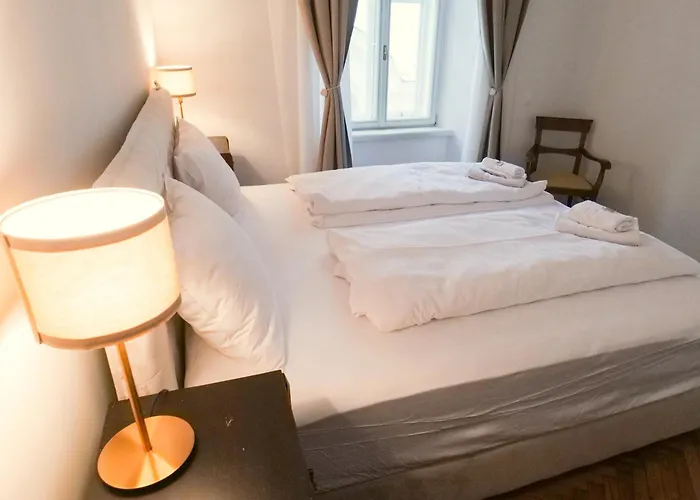 Central Riverside Apartments Mescanka