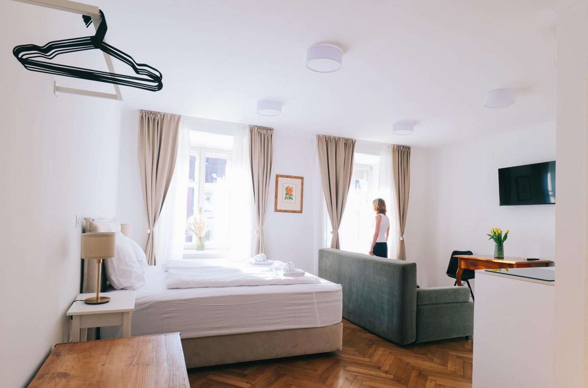 Central Riverside Apartments Mescanka